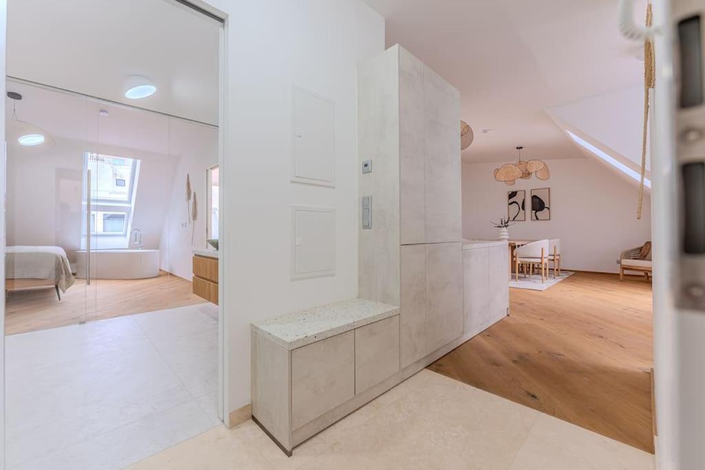 Neustift Deluxe Apartment Виена Екстериор снимка