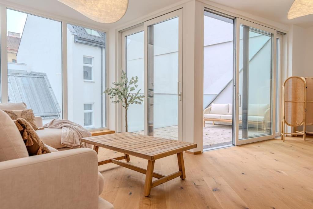 Neustift Deluxe Apartment Виена Екстериор снимка
