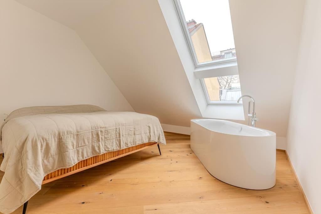 Neustift Deluxe Apartment Виена Екстериор снимка