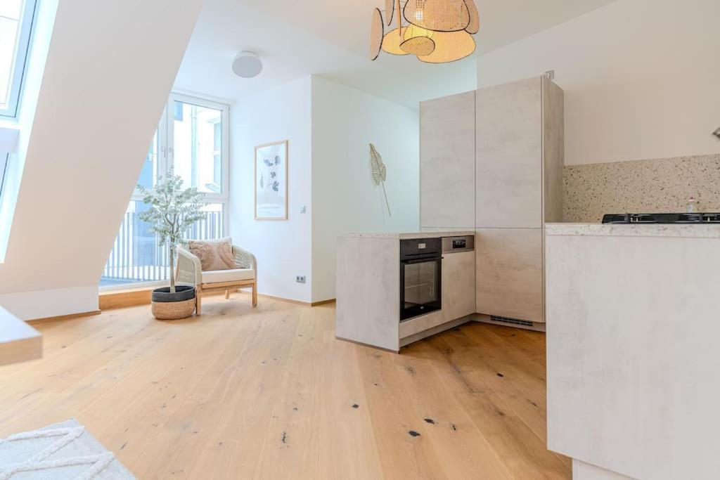 Neustift Deluxe Apartment Виена Екстериор снимка