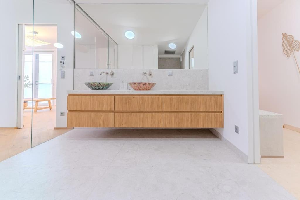 Neustift Deluxe Apartment Виена Екстериор снимка